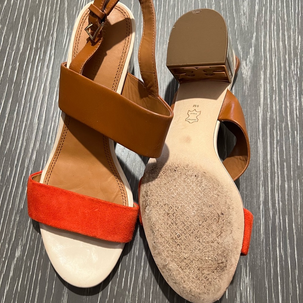 Cute Tory Burch Sandals 9!